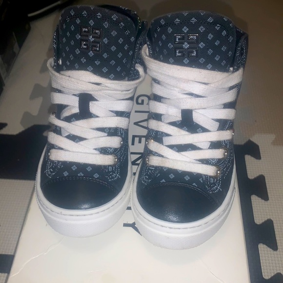 Black and white bandanna print Givenchy high too sneakers